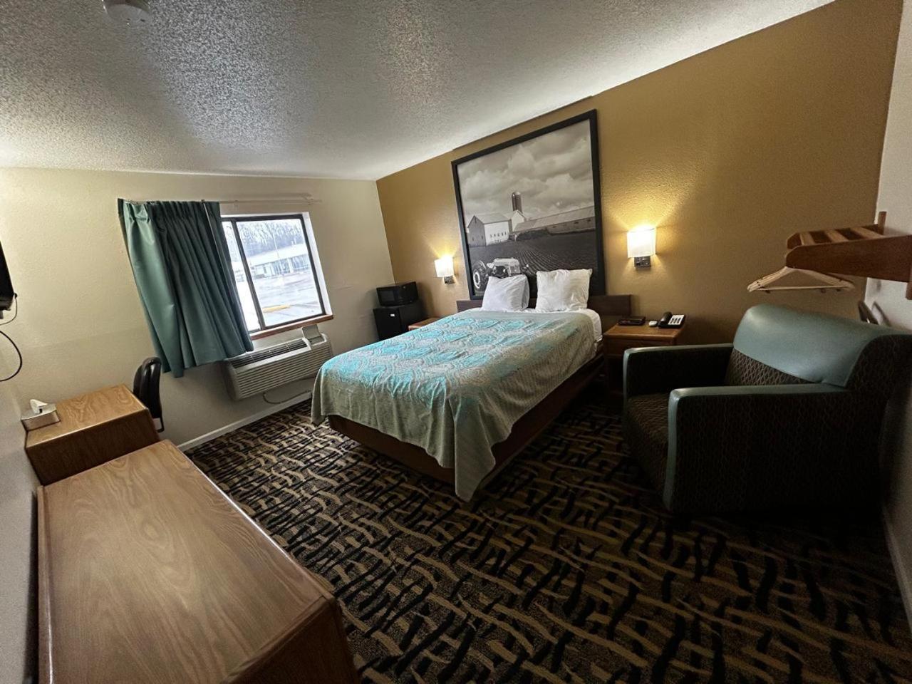 Oyo West Point Inn ภายนอก รูปภาพ