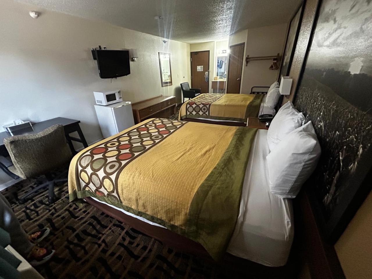 Oyo West Point Inn ภายนอก รูปภาพ